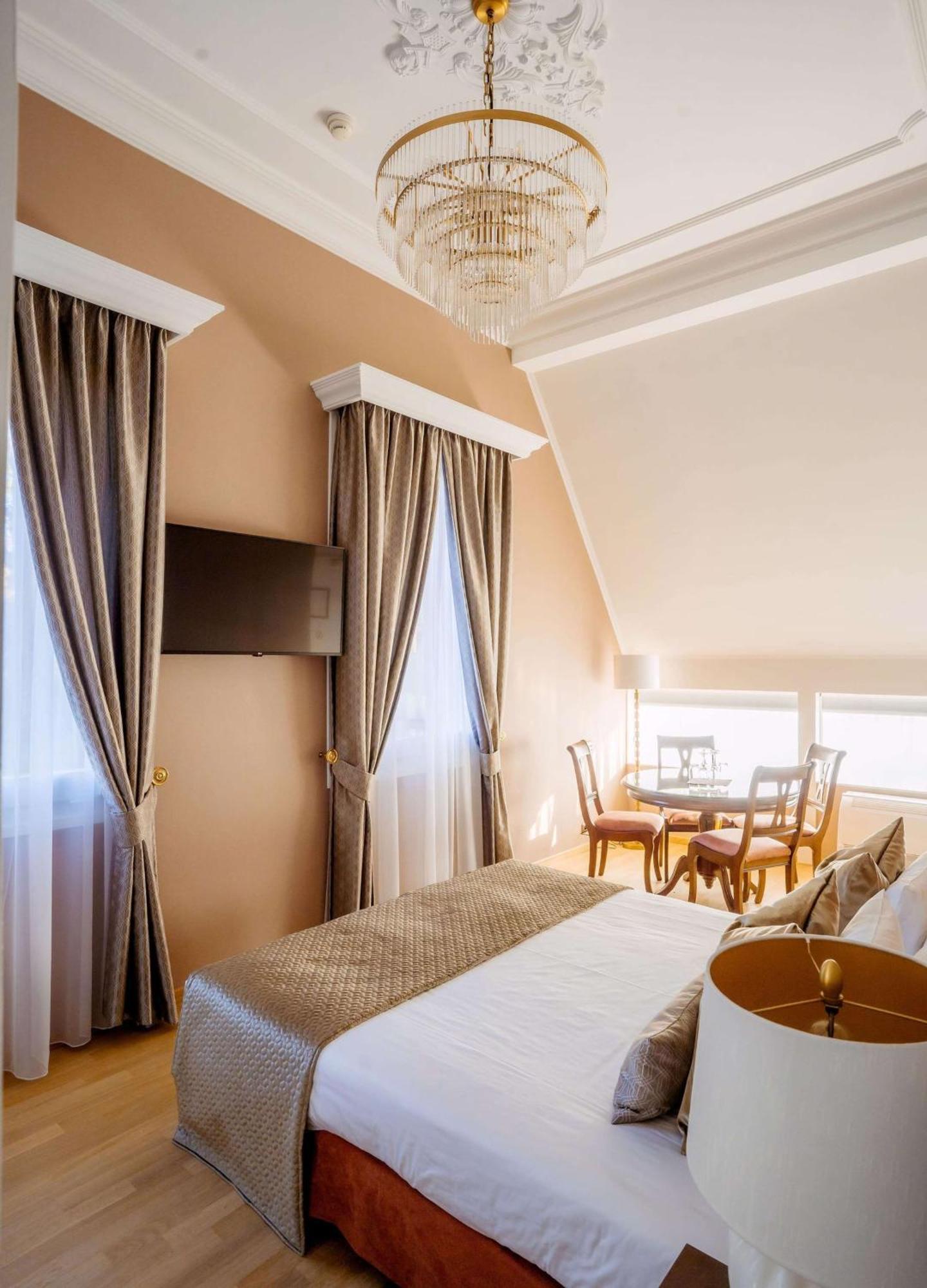 Grand Hotel Karel V Utrecht Kültér fotó
